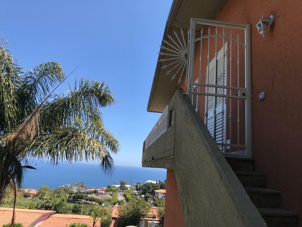 Casa Mira Apartment Aci Trezza Luaran gambar