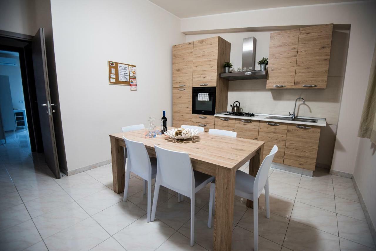 Casa Mira Apartment Aci Trezza Luaran gambar